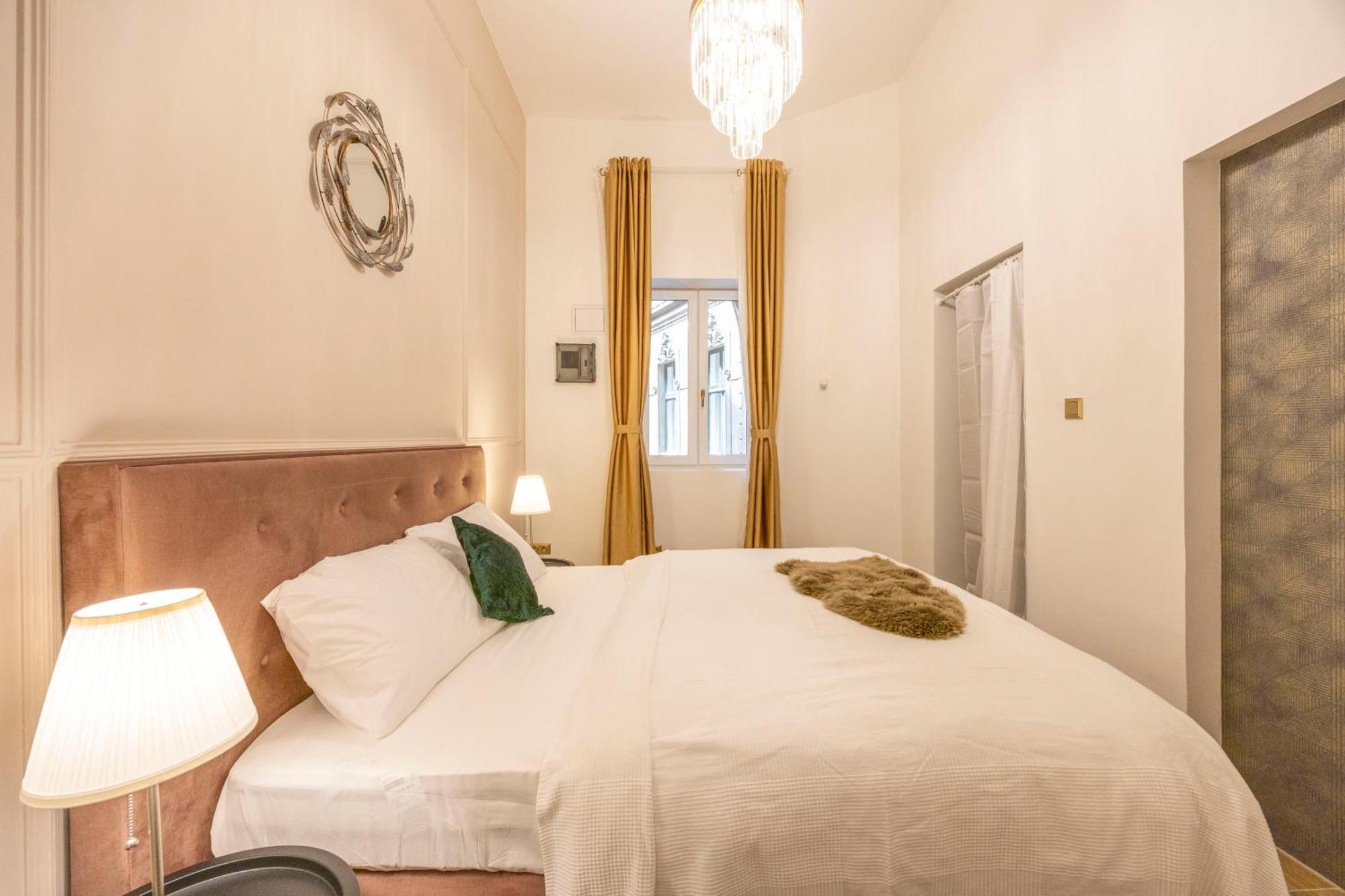 Exclusive Downtown Quentin Residence By Prestige Homes ブダペスト エクステリア 写真