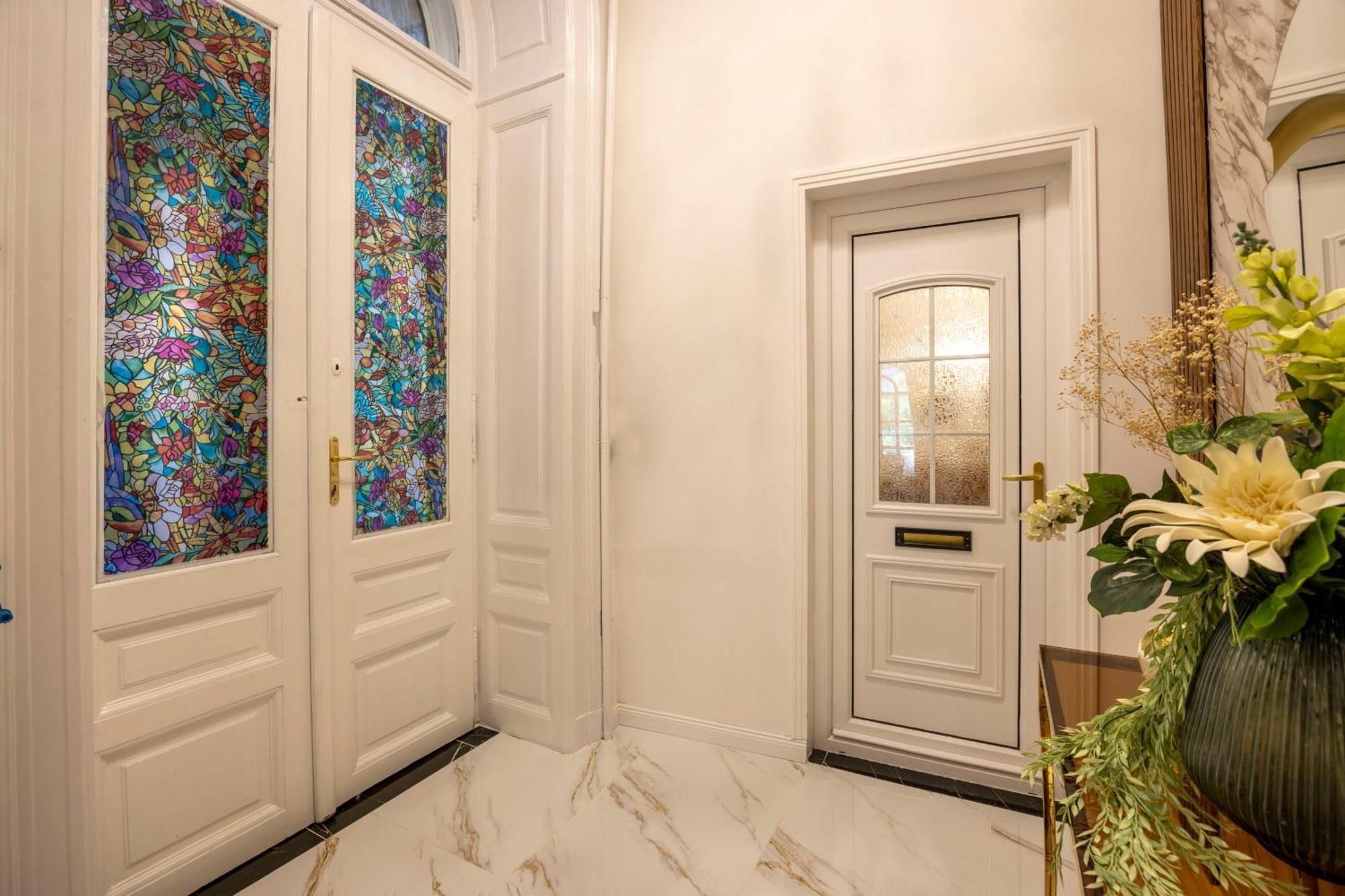 Exclusive Downtown Quentin Residence By Prestige Homes ブダペスト エクステリア 写真